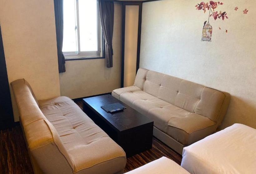 فندق Ginowan Crystal