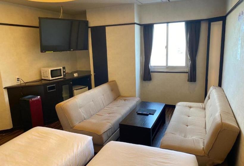 فندق Ginowan Crystal