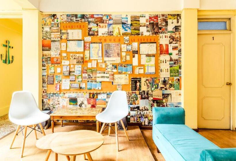 پانسیون Hostel Del Puerto