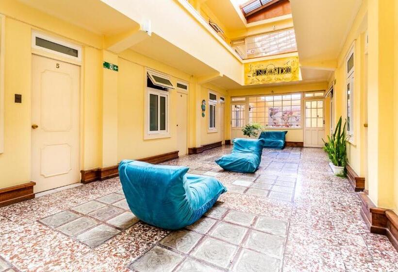 پانسیون Hostel Del Puerto