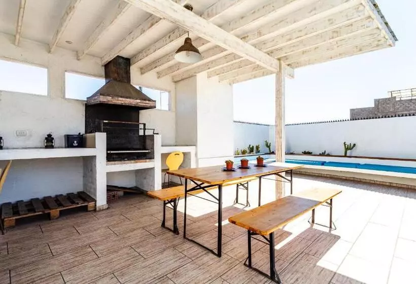 پانسیون Hostel Del Puerto