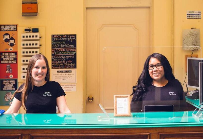 پانسیون Hostel Del Puerto