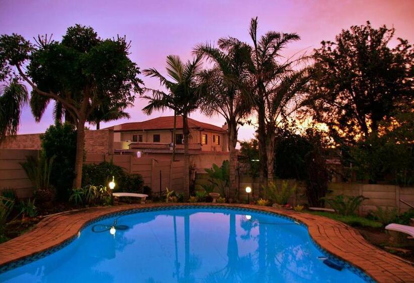 بنسيون Mi Casa Guest House