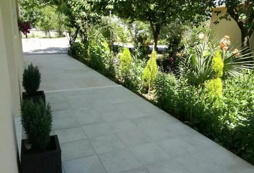 پانسیون Riverside Guesthouse