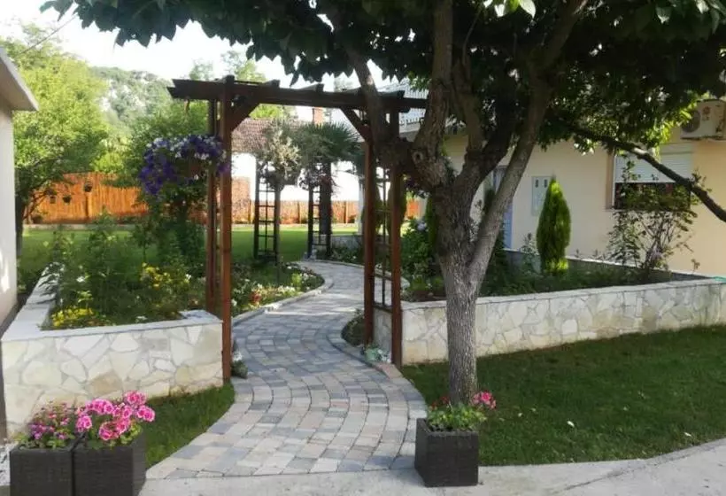 پانسیون Riverside Guesthouse