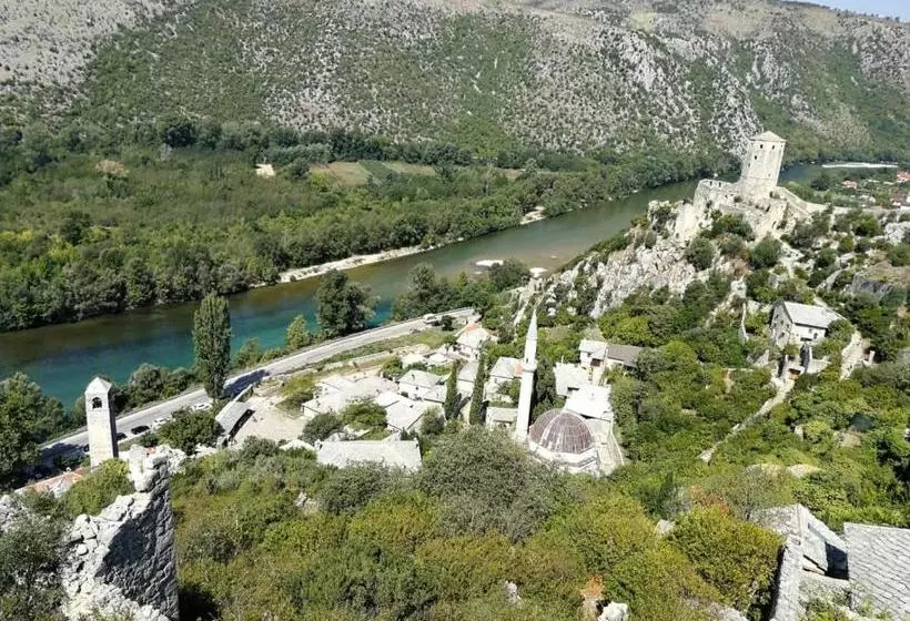 پانسیون Riverside Guesthouse