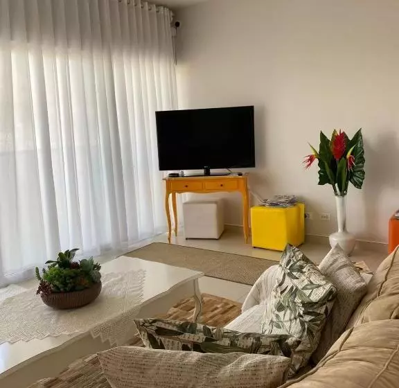 Majatalo Bouganville Guest House Bc