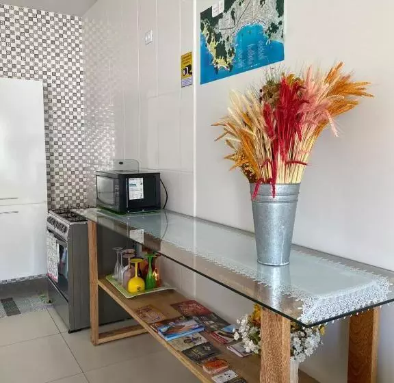 Majatalo Bouganville Guest House Bc