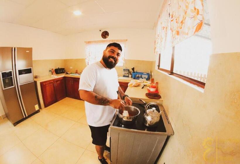 פנסיון Hostal Punta Arena