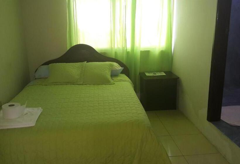 פנסיון Hostal Punta Arena