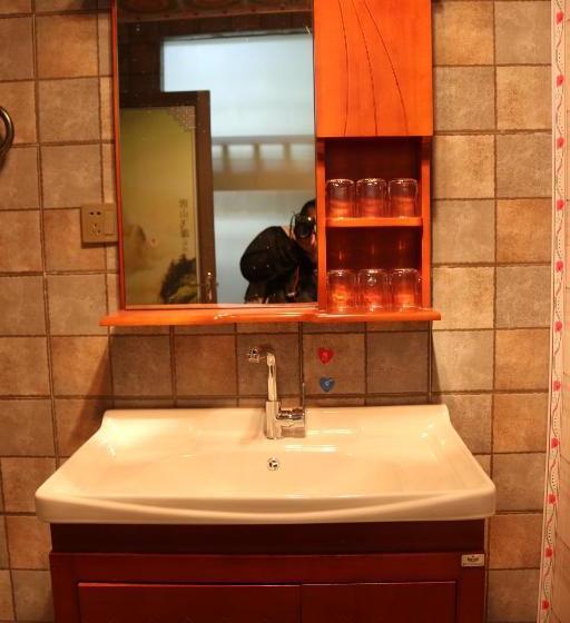 פנסיון Zangmei Inn