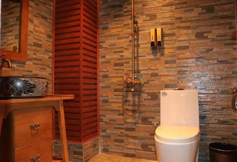 פנסיון Zangmei Inn