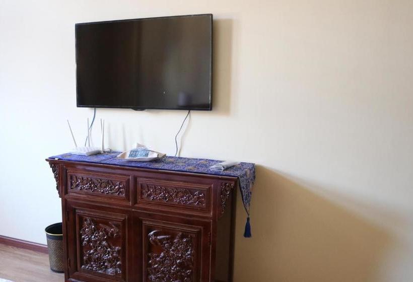 פנסיון Zangmei Inn