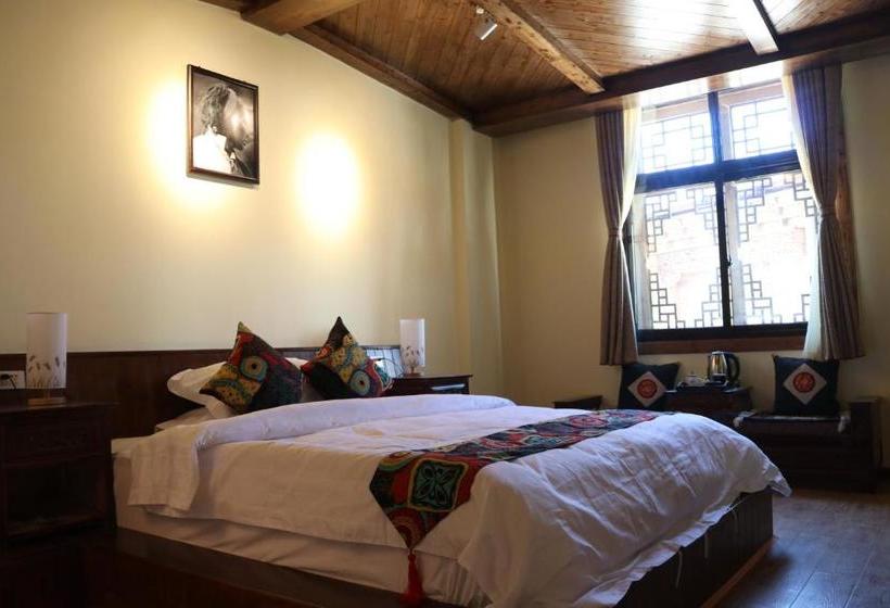 פנסיון Zangmei Inn