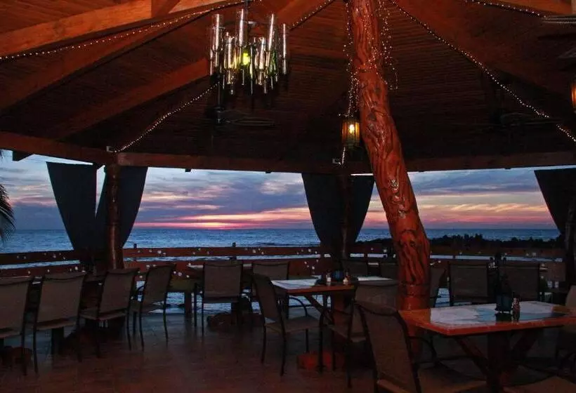 The Meridian At Lighthouse Point