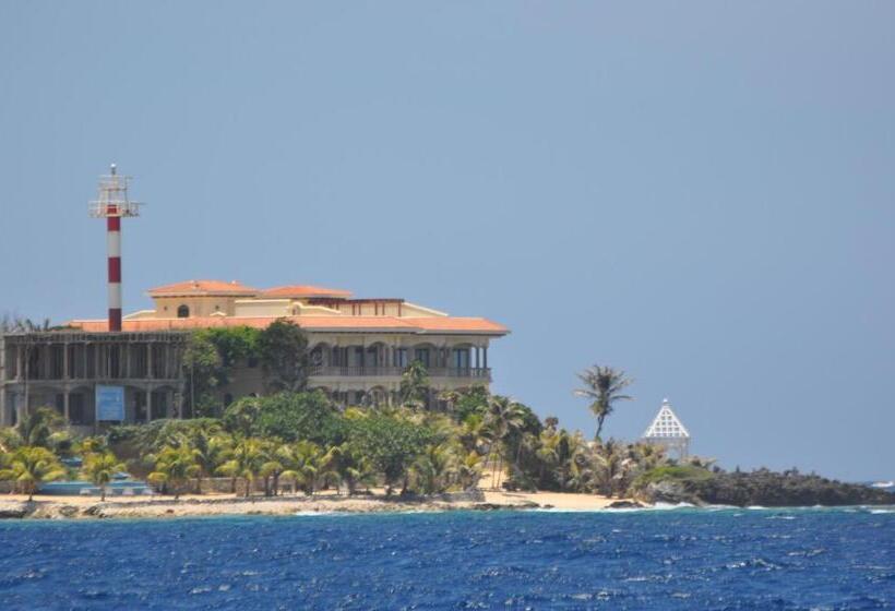 The Meridian At Lighthouse Point