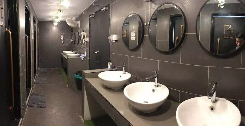 هتل کپسول Aloha Capsule Hostel