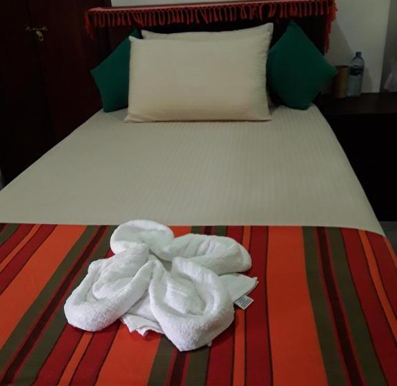 펜션 Akurala Beach Park