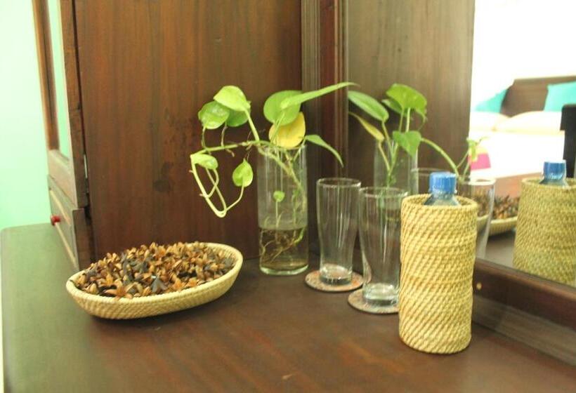 펜션 Akurala Beach Park