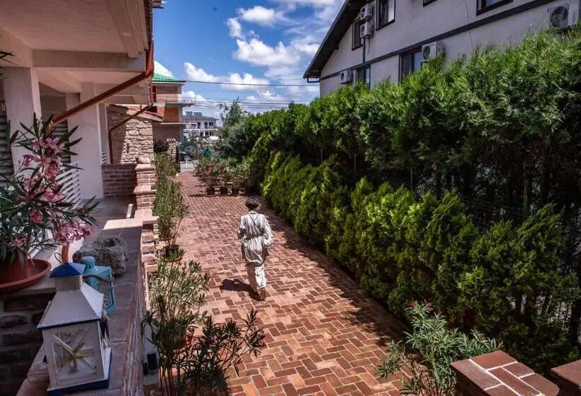 Majatalo Artelier Vama Veche