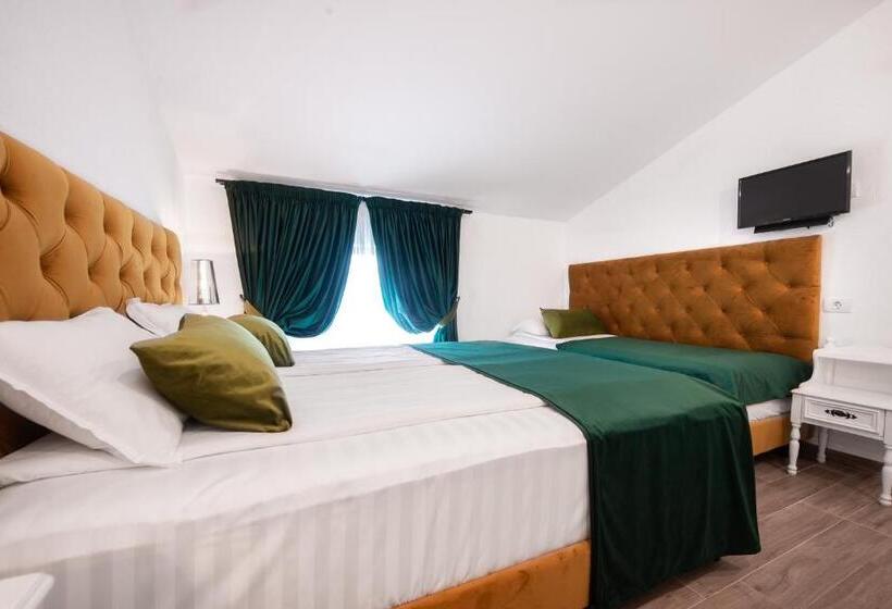 بنسيون Artelier Vama Veche