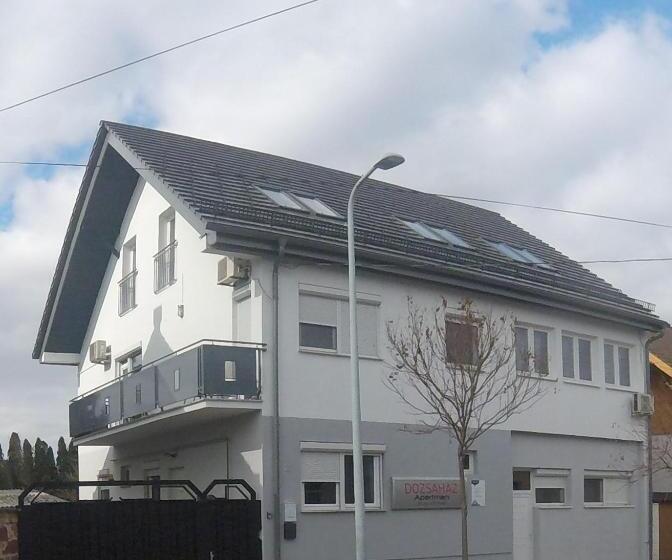 بنسيون Dózsaház