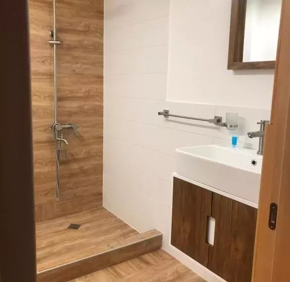 هاستل Boutique Hotel Mestia