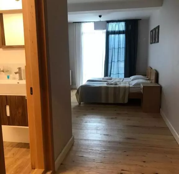 هاستل Boutique Hotel Mestia