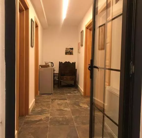 هاستل Boutique Hotel Mestia