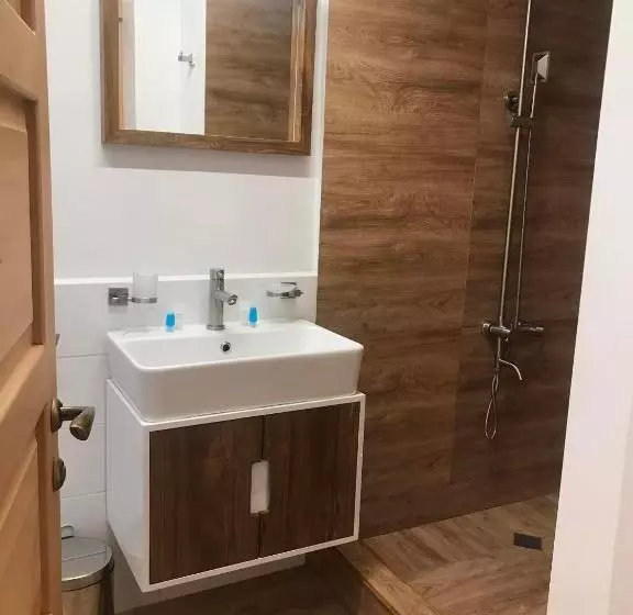 هاستل Boutique Hotel Mestia