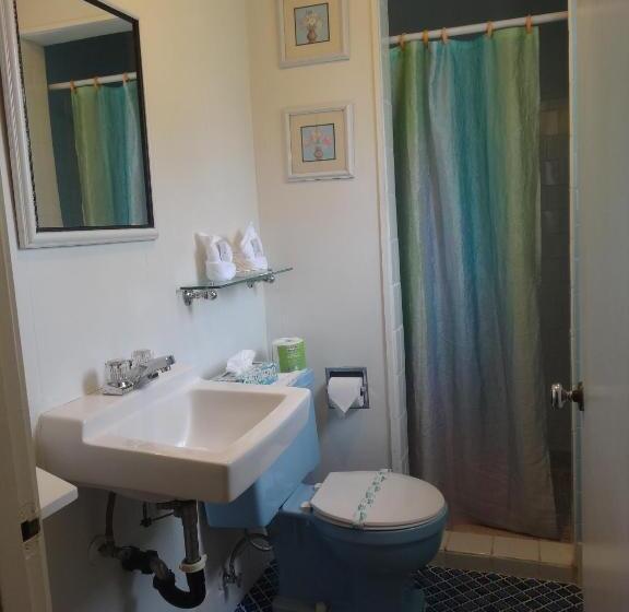 הוסטל Itty Bitty Inn