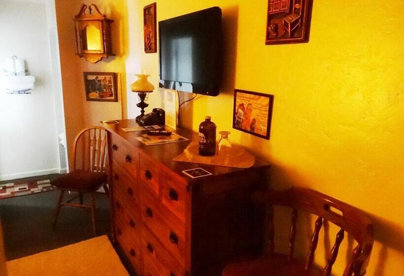 הוסטל Itty Bitty Inn