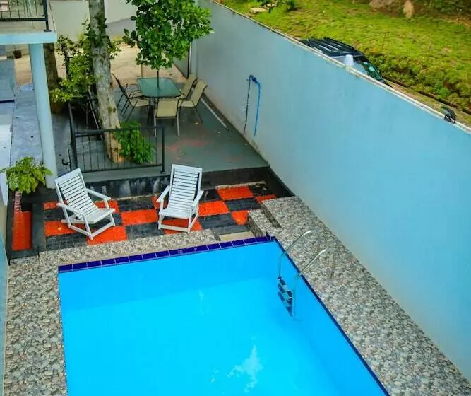 Hotelli Nelinsa Kandy