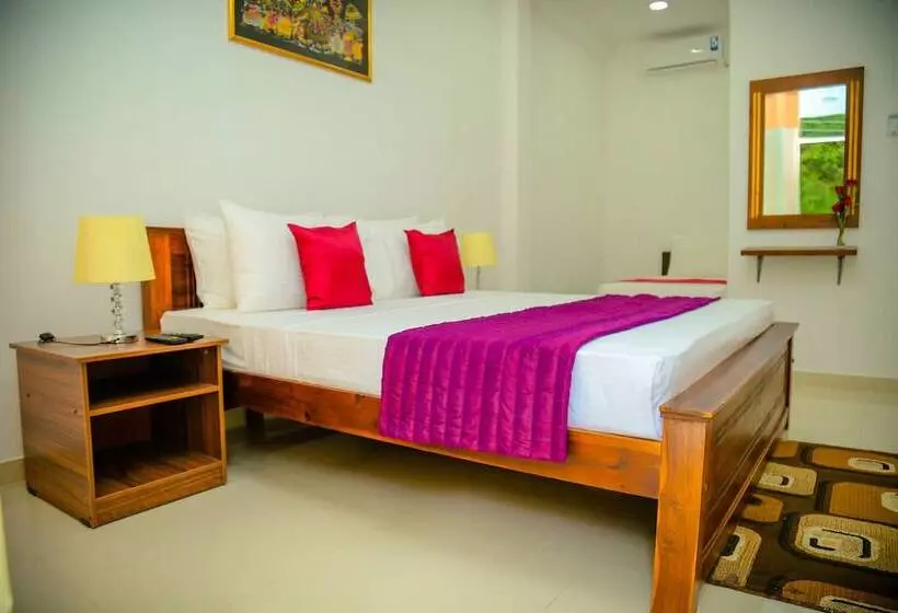 Hotelli Nelinsa Kandy