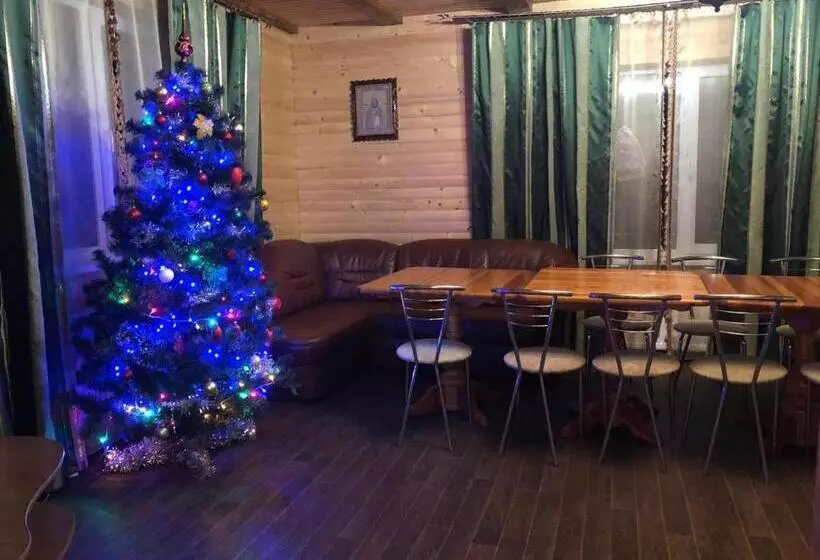 Majatalo сонячні карпати