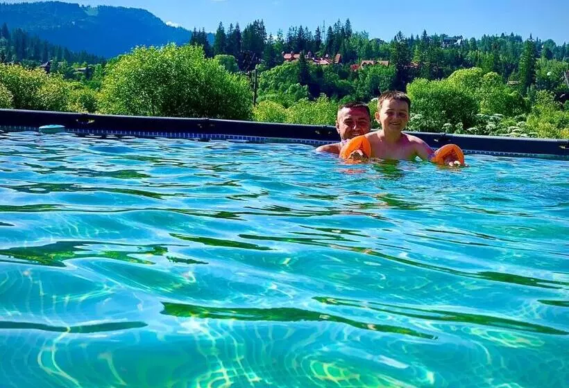 Majatalo сонячні карпати