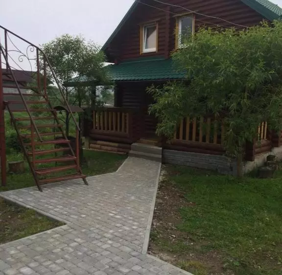 Majatalo сонячні карпати