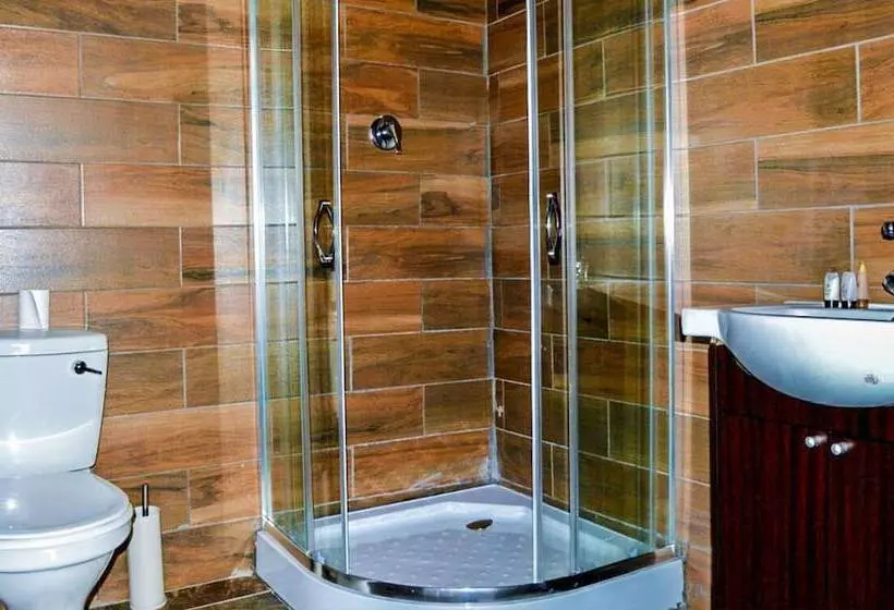 Majatalo Cliffords Lodge & Spa