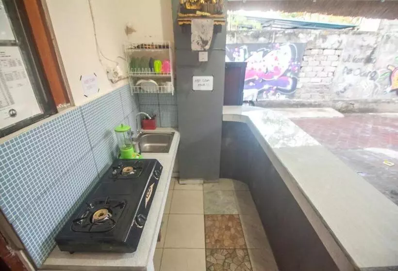 پانسیون Putra Dadi Guest House