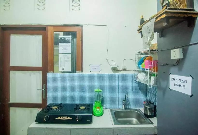 پانسیون Putra Dadi Guest House