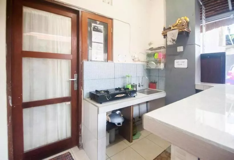 پانسیون Putra Dadi Guest House