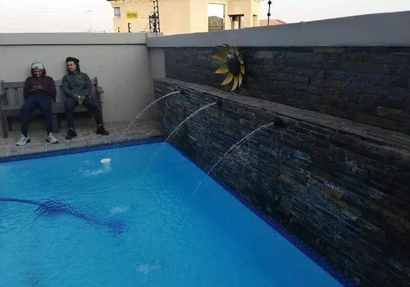 ペンション Sunflower Guesthouse & Spa