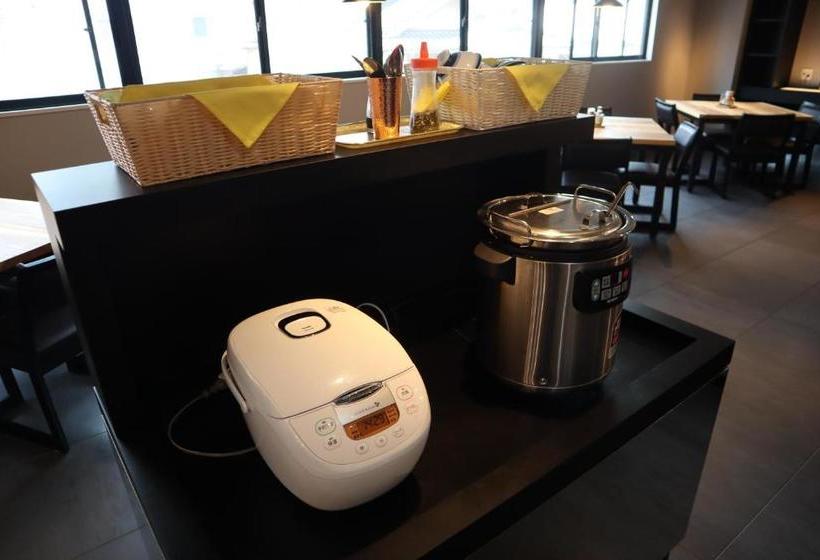 فندق Business Sennari