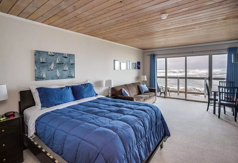 Lanai At The Cove