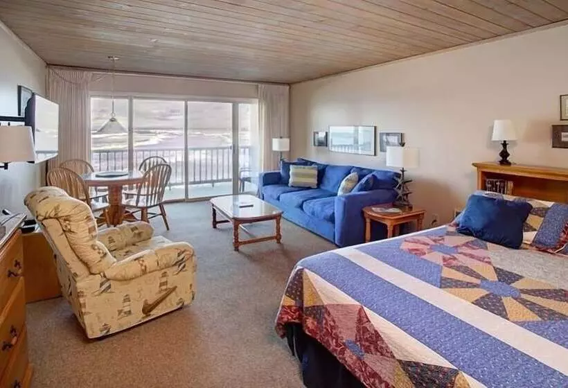 Lanai At The Cove