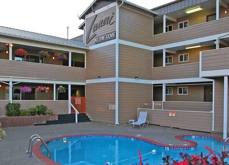 Lanai At The Cove