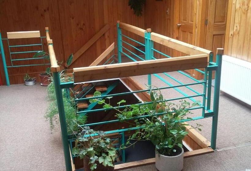 پانسیون Hostal Costa Azul