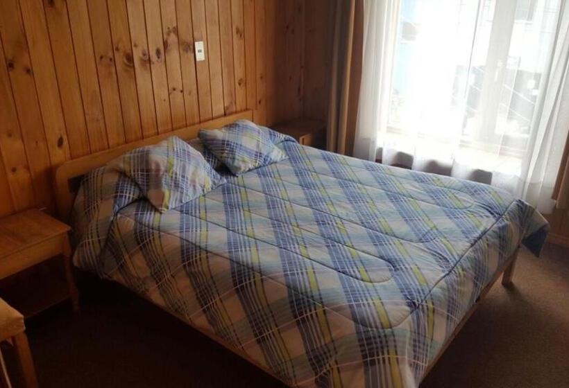 پانسیون Hostal Costa Azul