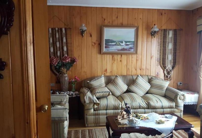 پانسیون Hostal Costa Azul