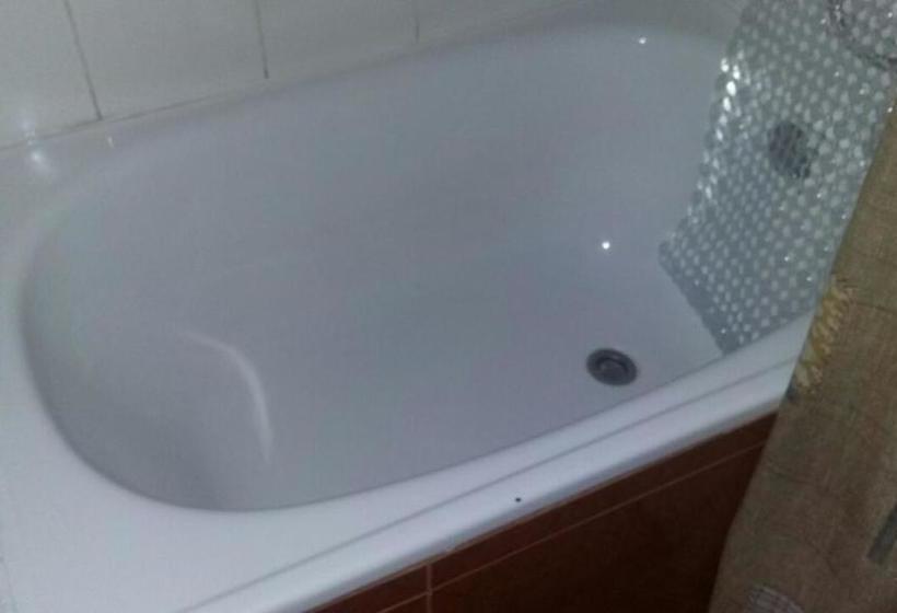 پانسیون Hostal Costa Azul